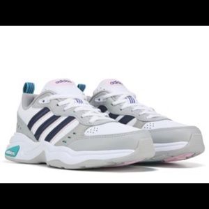 NWT Adidas strutter sneakers 7 1/2